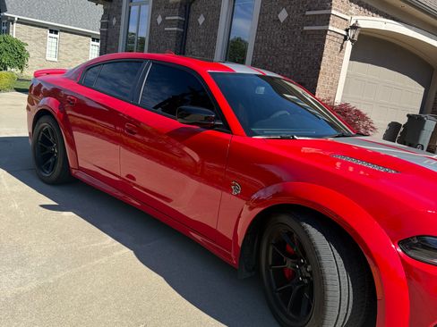 Used 2023 Dodge Charger SRT Hellcat w/ Harman/Kardon Audio Group RWD image 5