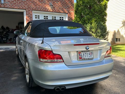 Used 2009 BMW 128i Convertible image 5