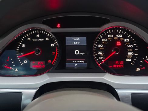 Used 2011 Audi A6 4.2 Prestige image 2