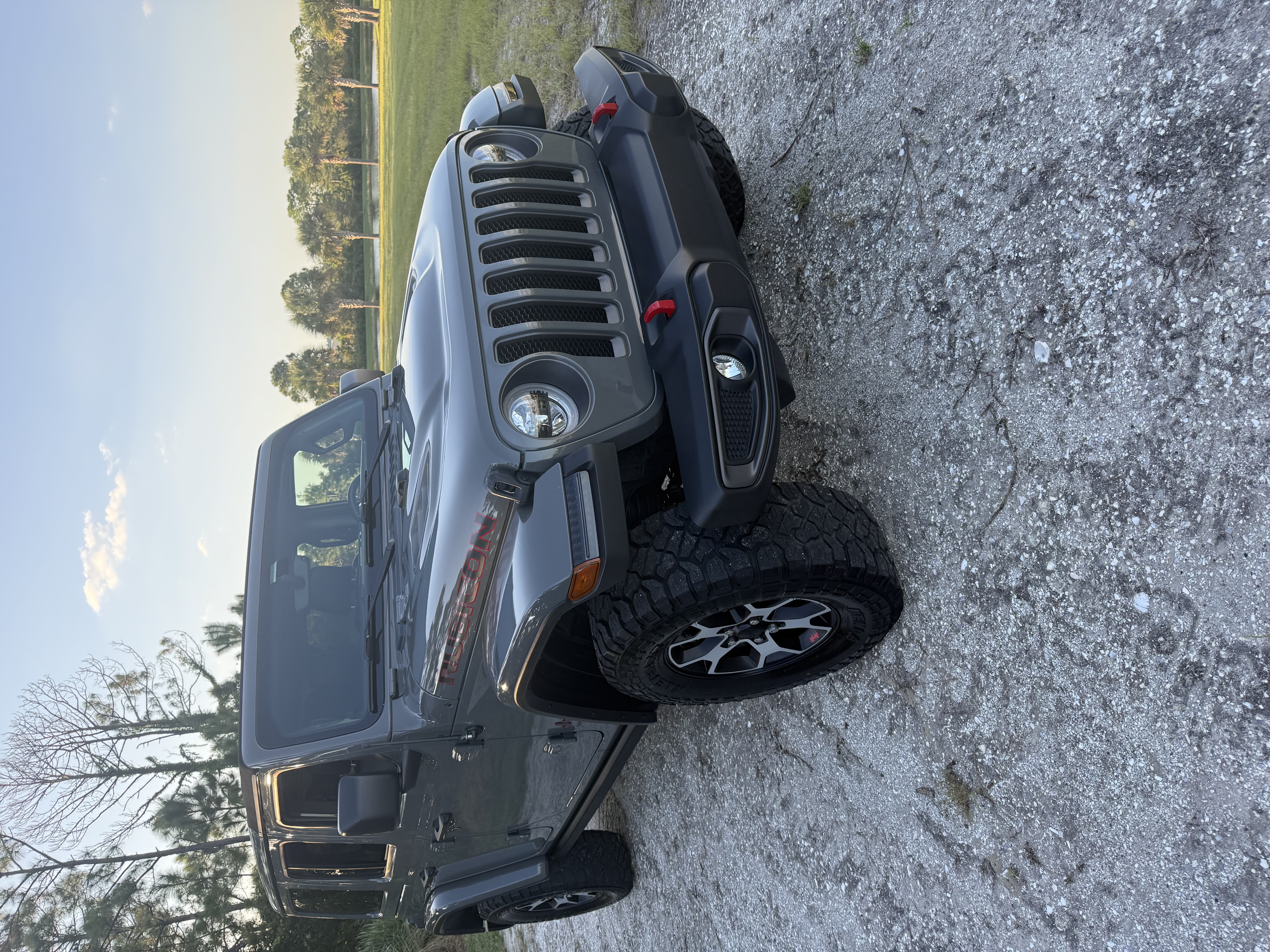 Used 2021 Jeep Wrangler Unlimited Rubicon AWD/4WD image 11