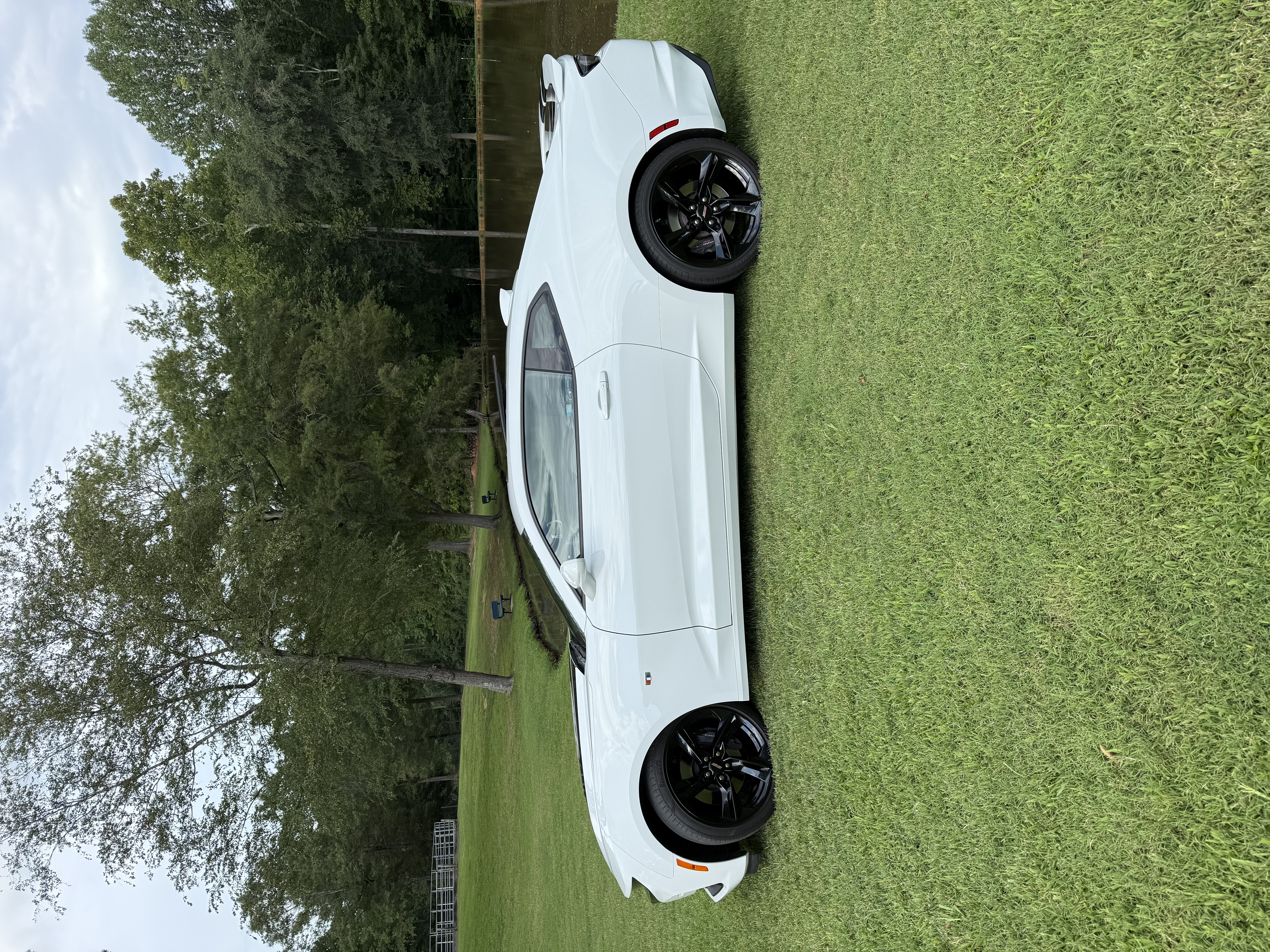 Used 2019 Chevrolet Camaro SS RWD image 5