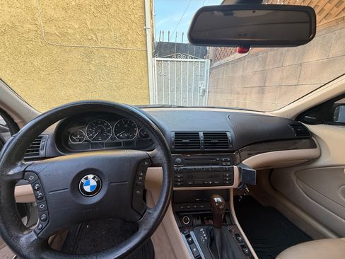Used 2003 BMW 330xi Sedan image 10