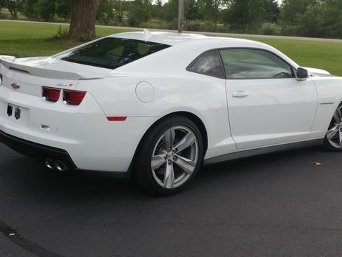 Used 2013 Chevrolet Camaro ZL1 RWD image 5