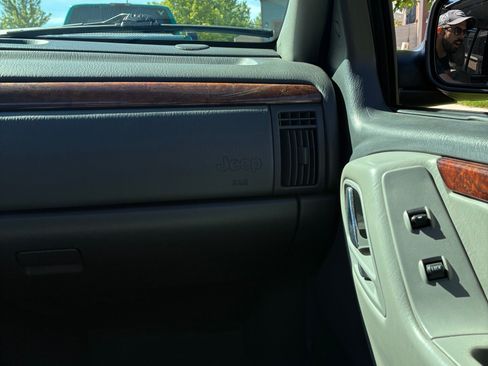 Used 2003 Jeep Grand Cherokee Overland AWD/4WD image 14