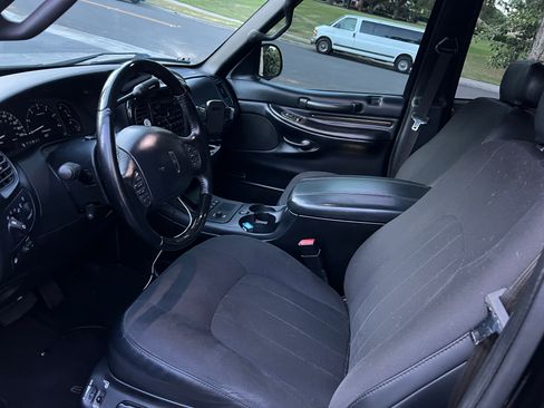 Used 2002 Lincoln Blackwood image 6