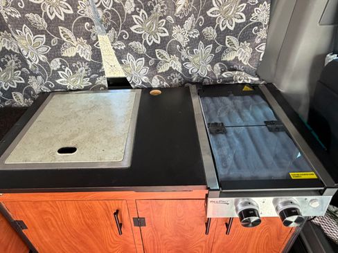 Used 2012 Mercedes-Benz Sprinter 2500 image 29