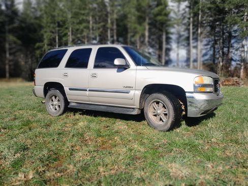 Used 2004 GMC Yukon SLT w/ 1SC Preferred Equipment Group image 4
