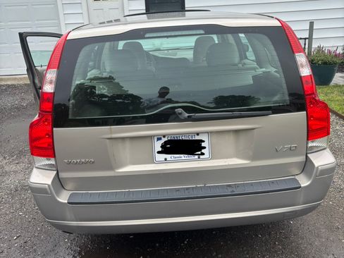 Used 2005 Volvo V70 2.4 FWD image 5
