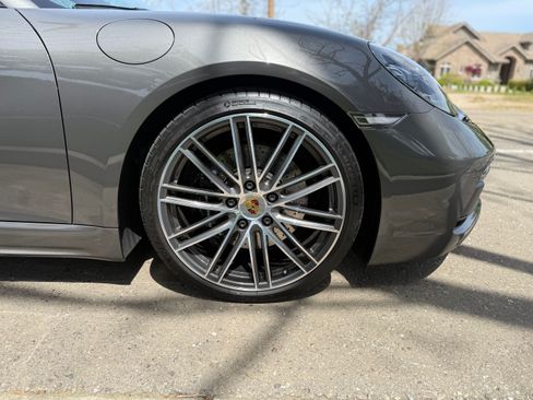 Used 2022 Porsche 718 Cayman GT4 image 25