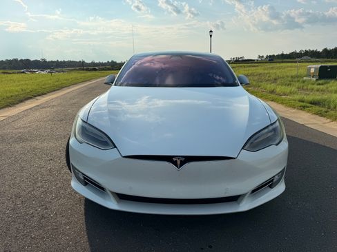 Used 2018 Tesla Model S 75D image 4