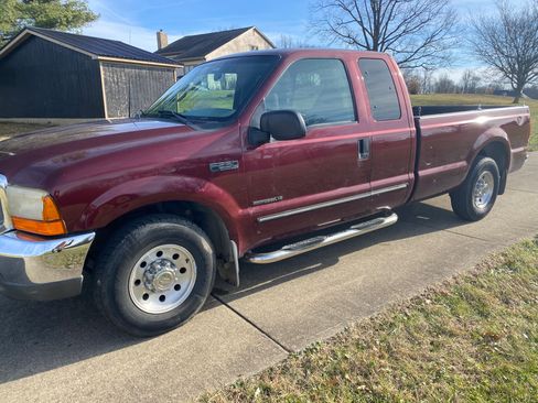 Used 1999 Ford F250 2WD SuperCab Super Duty image 1
