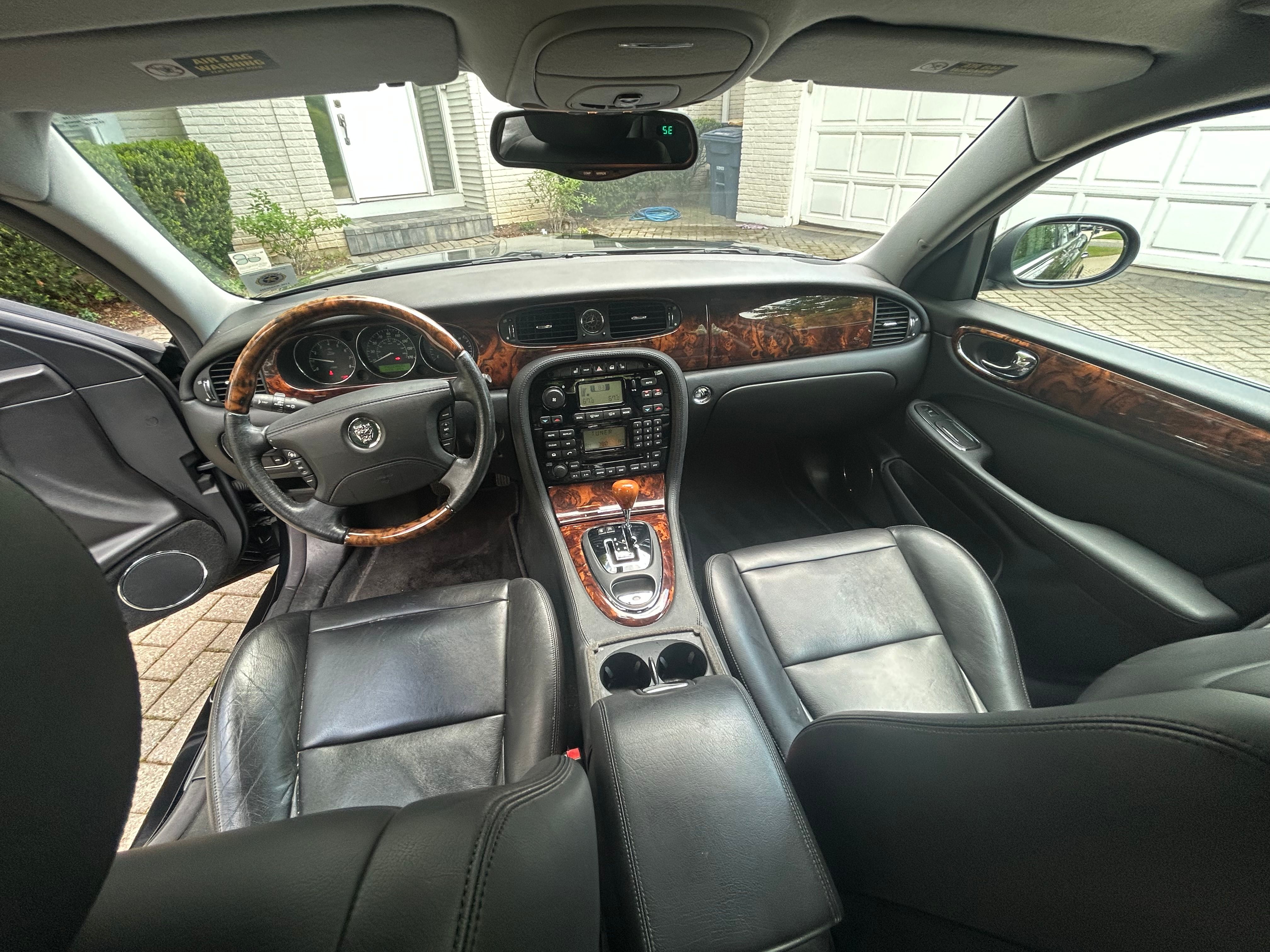 Used 2004 Jaguar XJ8 RWD image 19