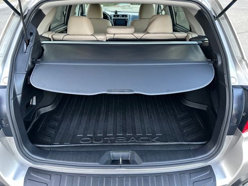 Used 2018 Subaru Outback 2.5i Limited w/ Popular Package #2 image 26