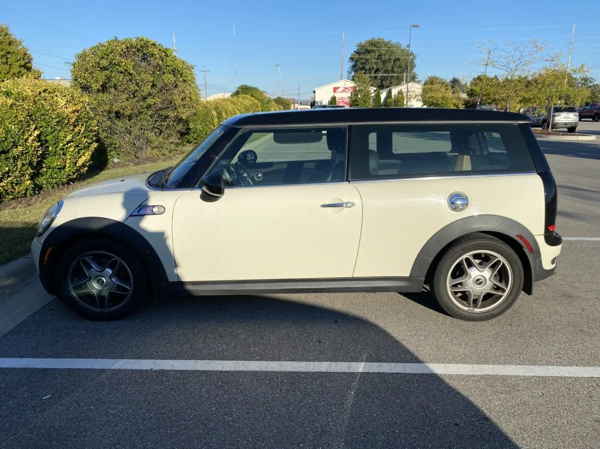 Used 2010 MINI Cooper Clubman S FWD image 4