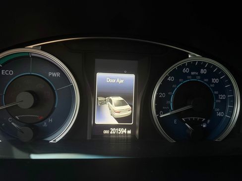 Used 2015 Toyota Camry LE image 13