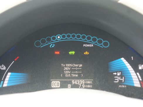 Used 2011 Nissan Leaf FWD image 16
