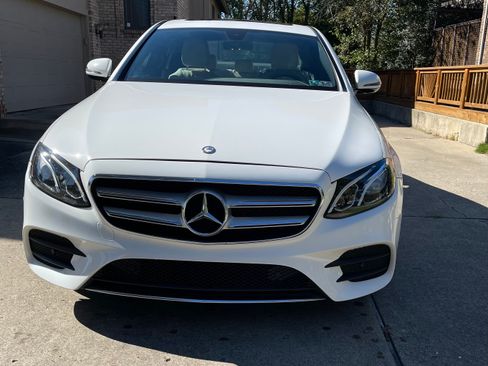 Used 2017 Mercedes-Benz E 300 4MATIC image 6