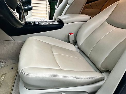 Used 2017 INFINITI Q50 3.0t Premium RWD image 10