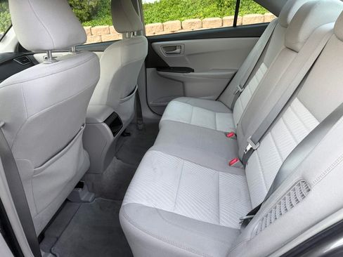 Used 2015 Toyota Camry LE image 18