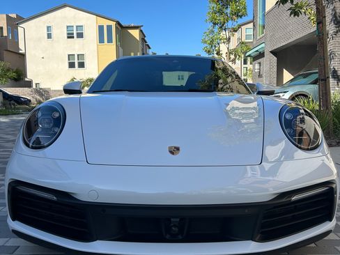 Used 2020 Porsche 911 Carrera image 2