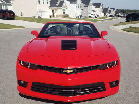 Used 2015 Chevrolet Camaro SS w/ RS Package image 9