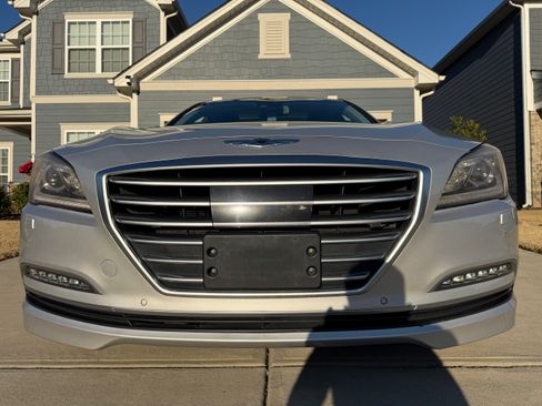 Used 2015 Hyundai Genesis 3.8 w/ Option Group 04 image 14