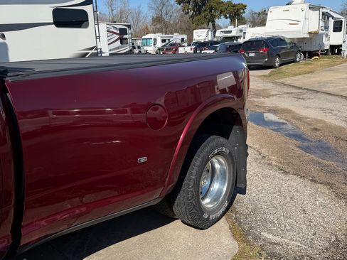 Used 2022 RAM 3500 Laramie w/ Max Tow Package AWD/4WD image 4