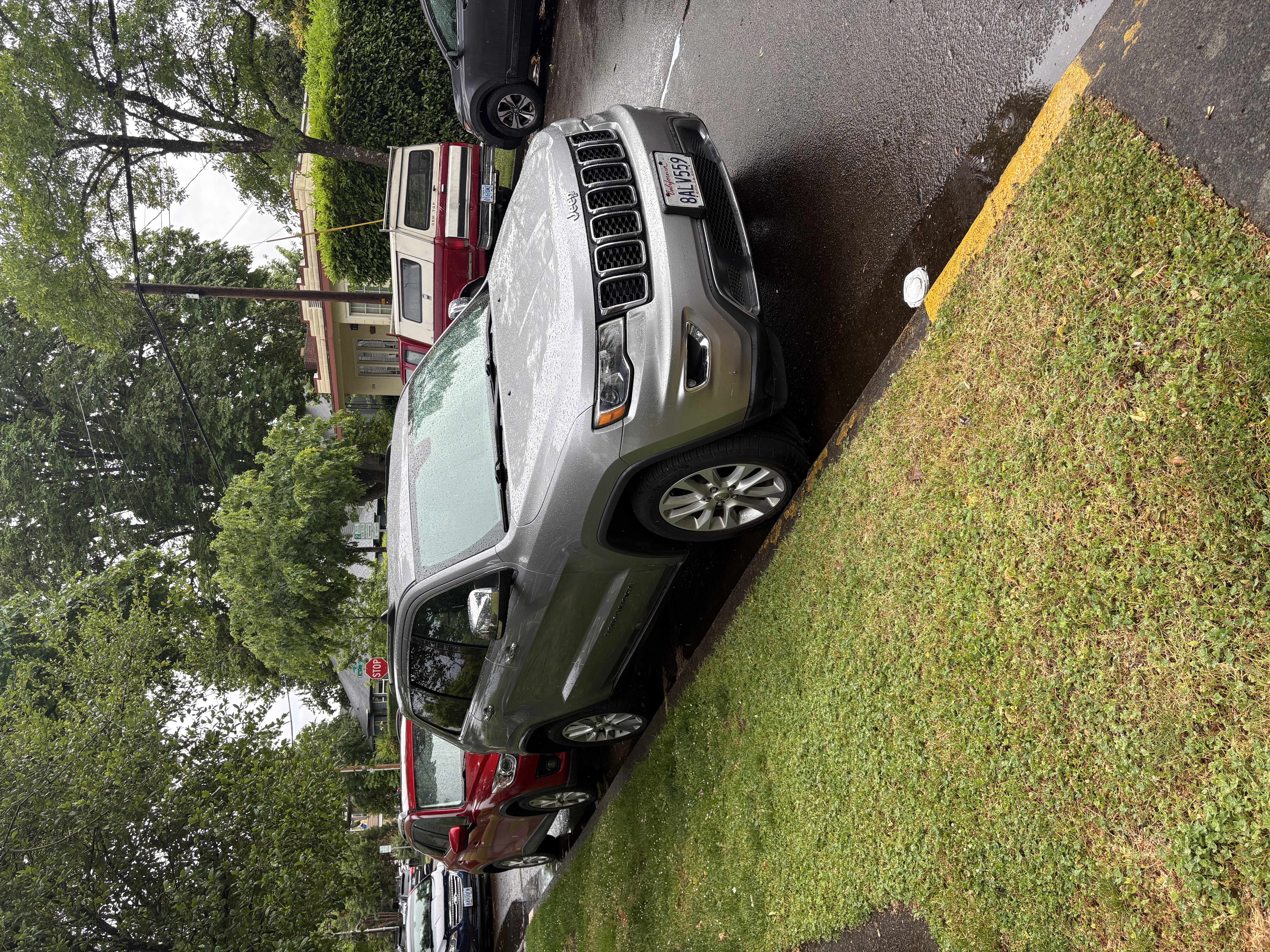 Used 2017 Jeep Grand Cherokee Limited RWD image 6