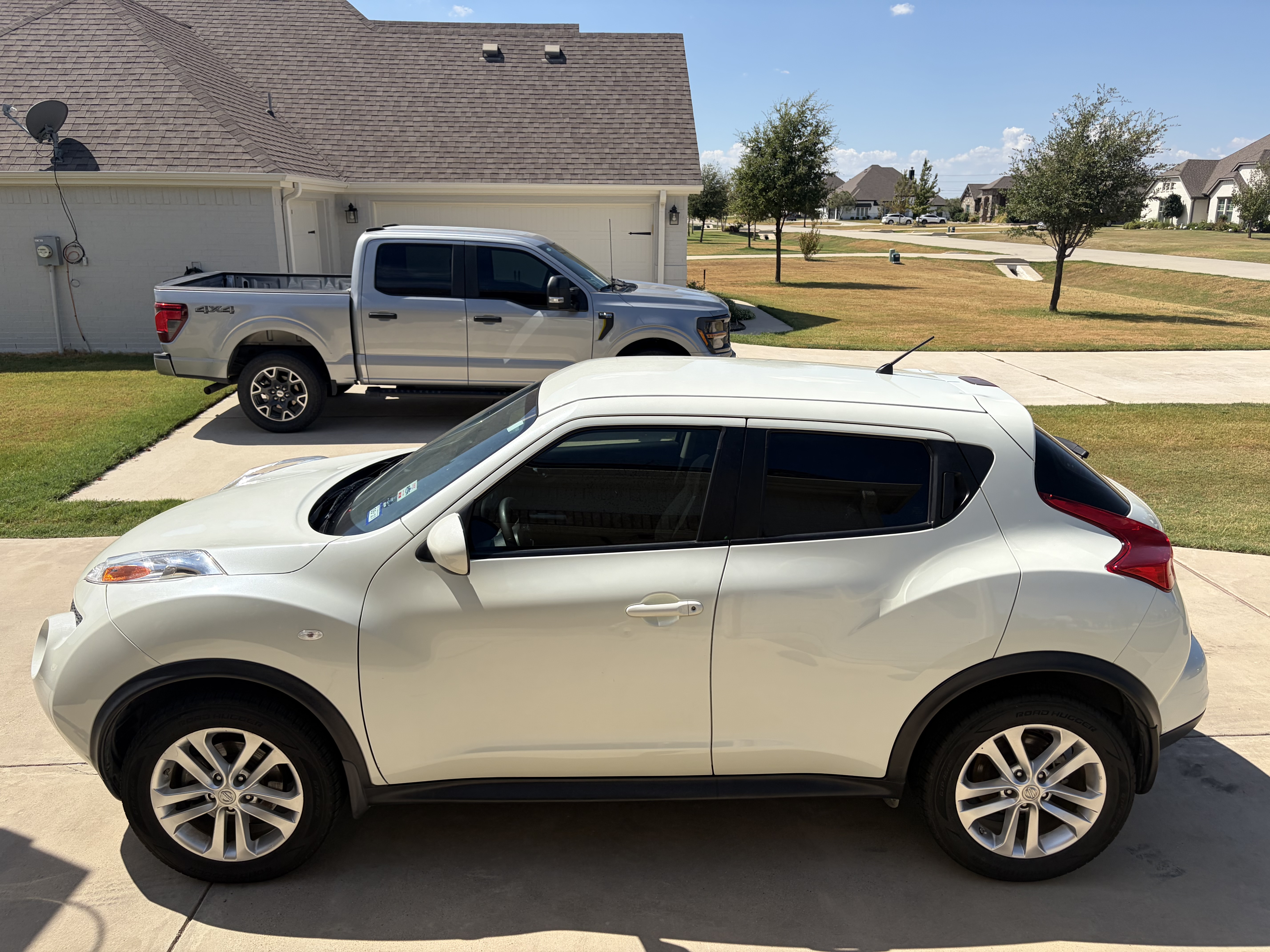 Used 2012 Nissan Juke S FWD image 9