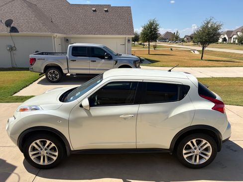 Used 2012 Nissan Juke S FWD image 9