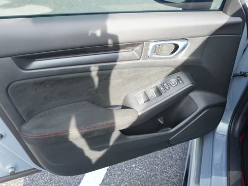 Used 2025 Honda Civic Type R image 17