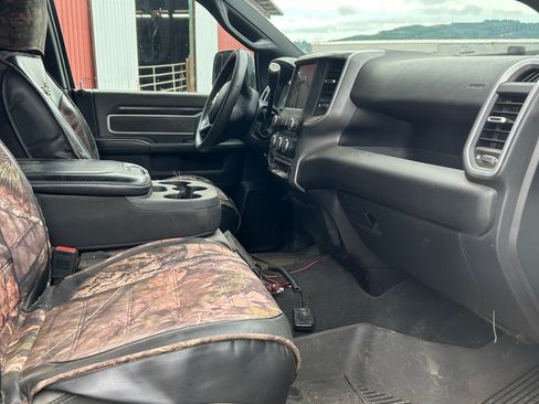 Used 2022 RAM 2500 Big Horn AWD/4WD image 4
