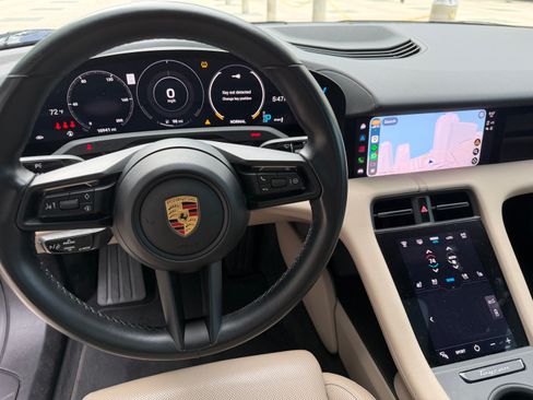 Used 2021 Porsche Taycan RWD image 6