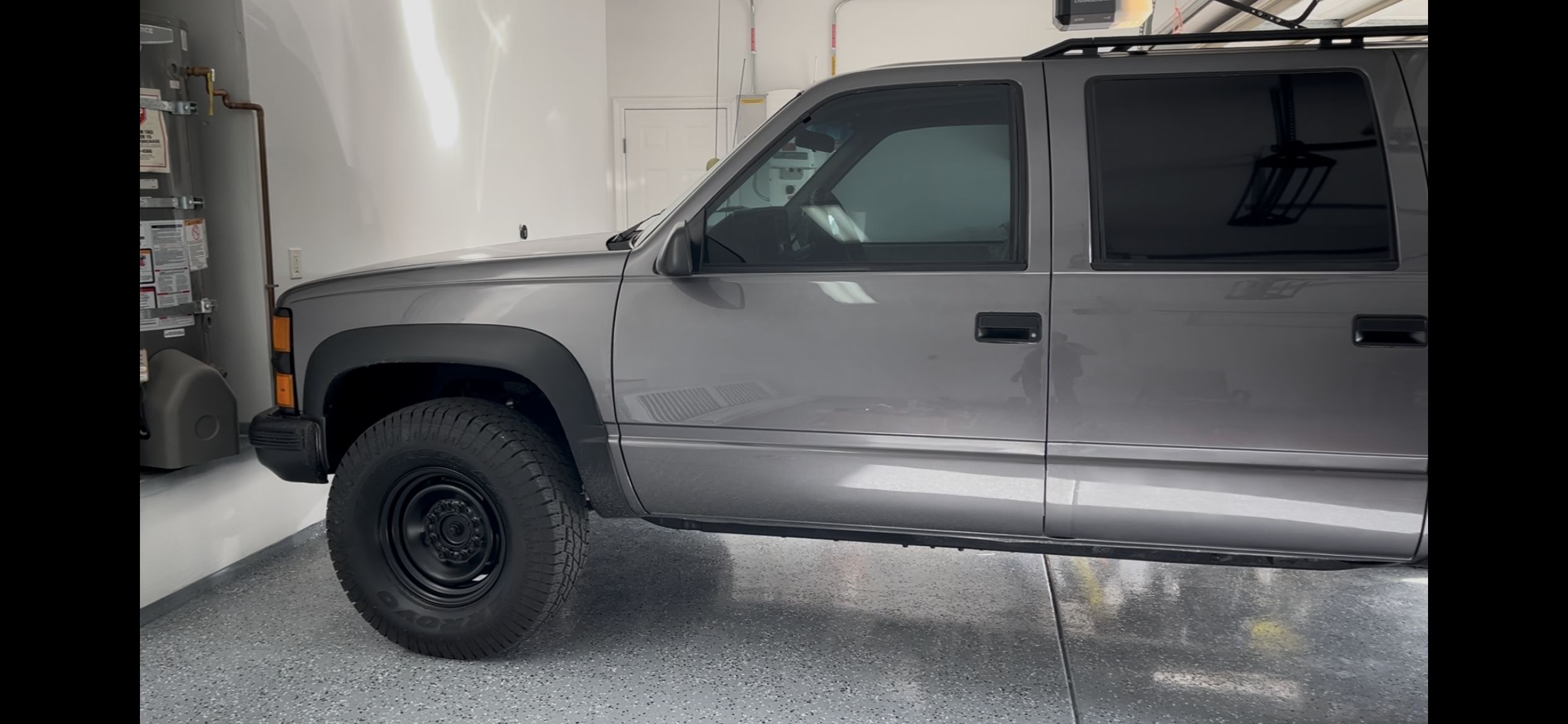 Used 1994 Chevrolet Suburban 2500 AWD/4WD image 16
