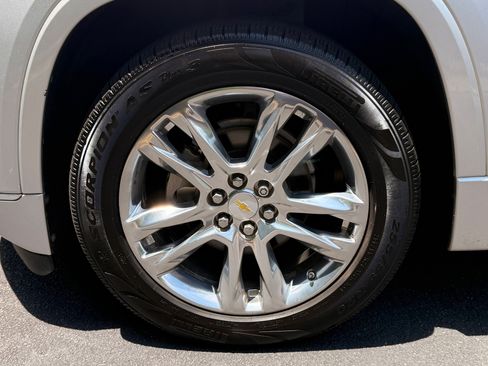 Used 2018 Chevrolet Traverse High Country AWD/4WD image 12