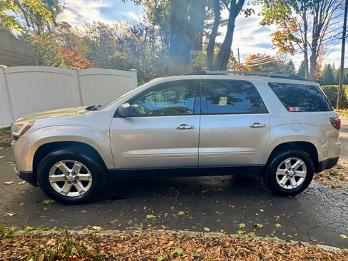 Used 2015 GMC Acadia SLE image 2