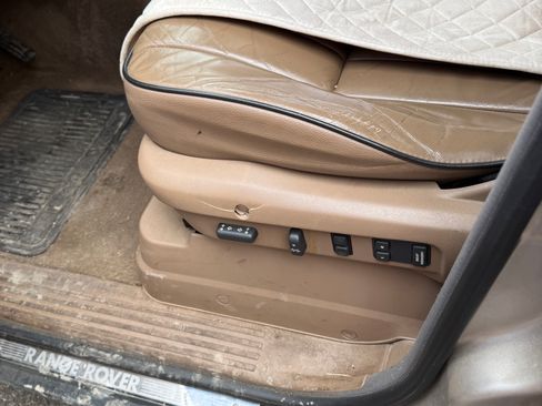 Used 2000 Land Rover Range Rover HSE image 15