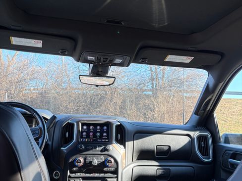 Used 2020 Chevrolet Silverado 2500 High Country w/ Z71 Off-Road Package image 9