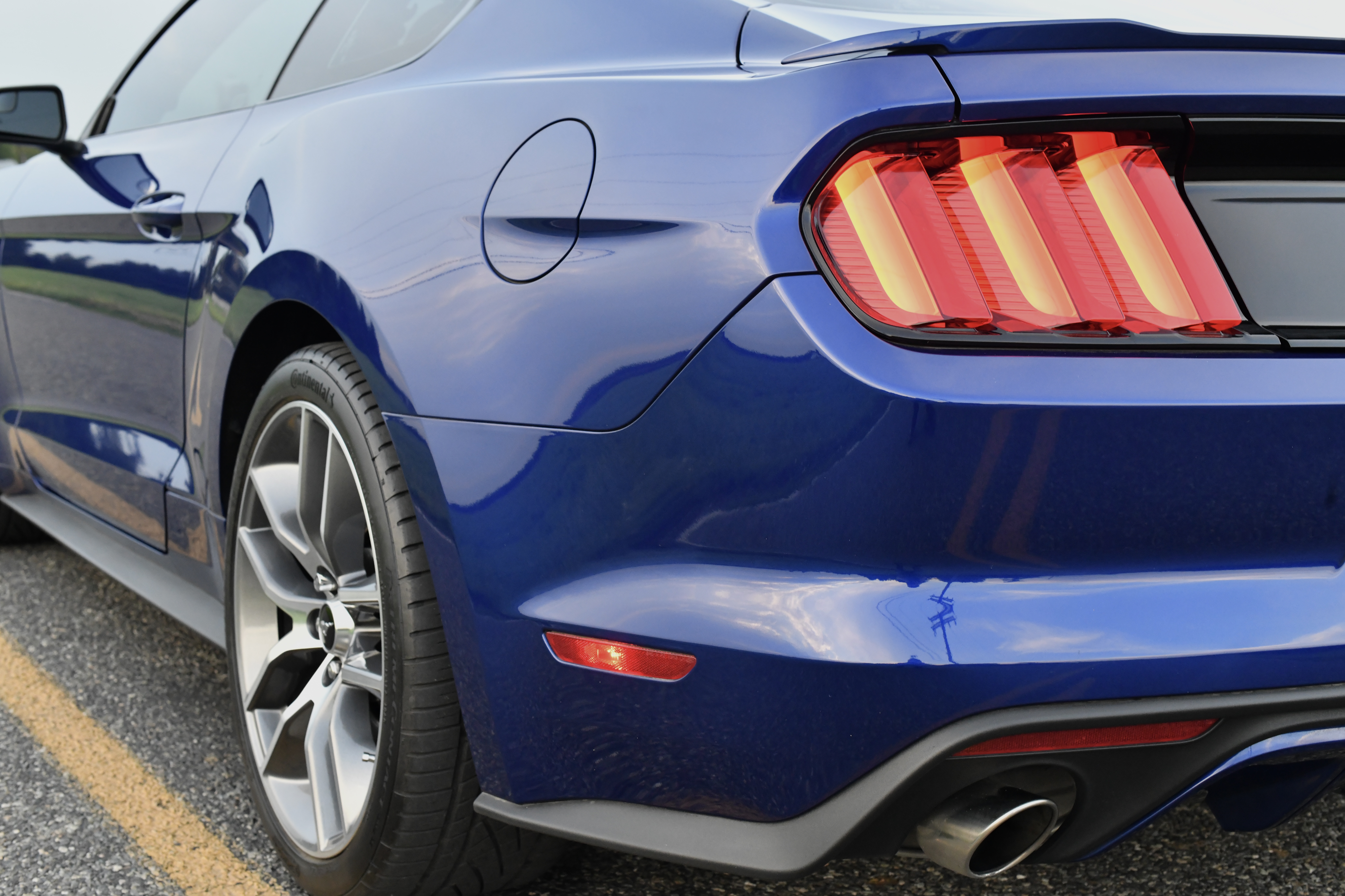 Used 2015 Ford Mustang GT Premium w/ Enhanced Security Package RWD image 14