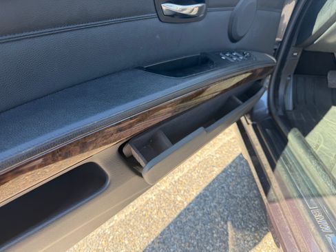 Used 2008 BMW 335i Convertible image 19