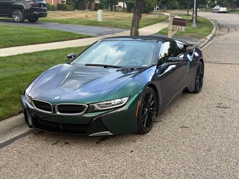 Used 2019 BMW i8 Roadster AWD/4WD image 14