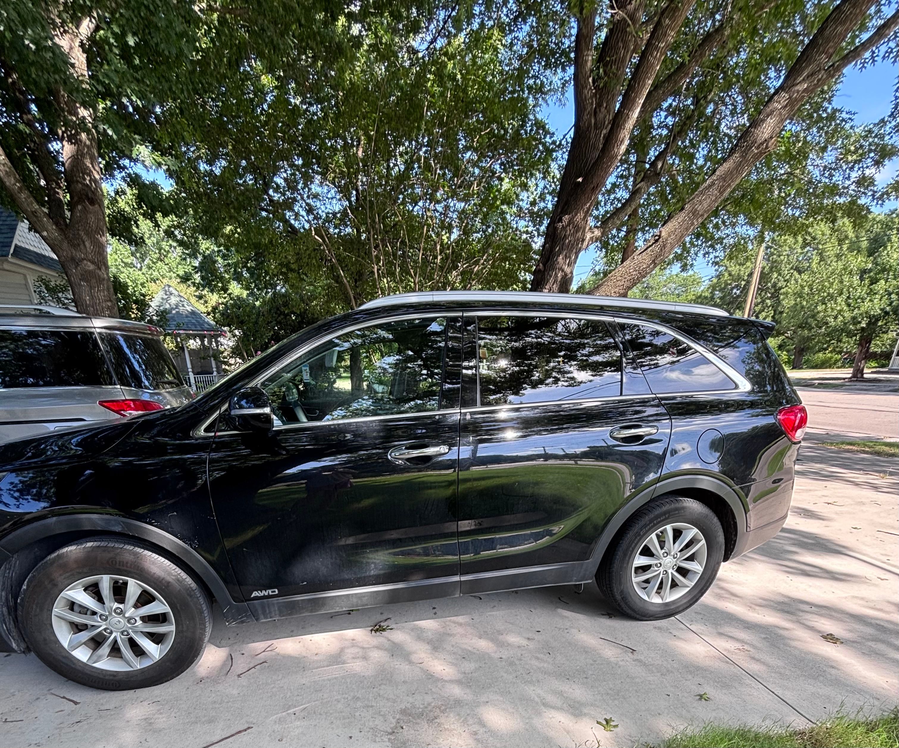 Used 2016 Kia Sorento AWD image 2