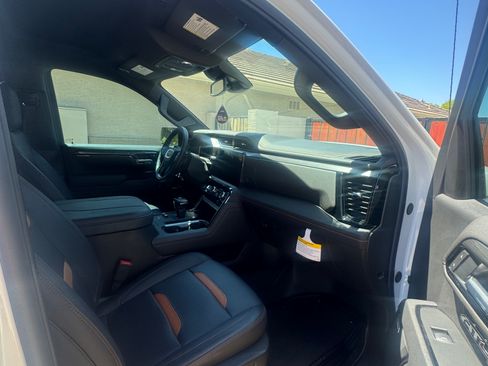 Used 2025 GMC Sierra 1500 AT4 AWD/4WD image 13