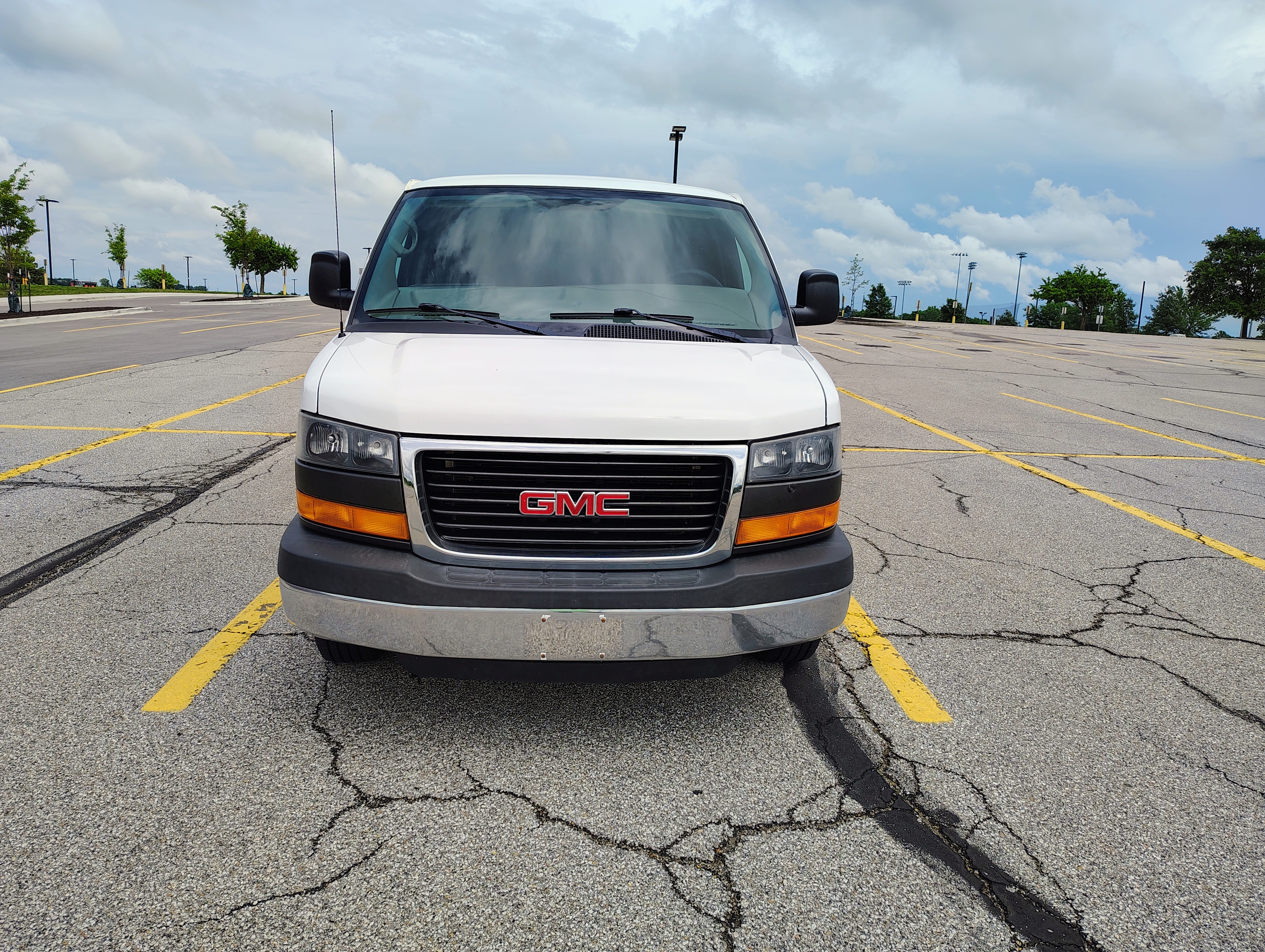 Used 2015 GMC Savana 2500 w/ Savana Pro Plus Package RWD image 2