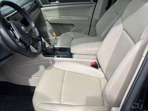 Used 2018 Volkswagen Atlas SE image 11