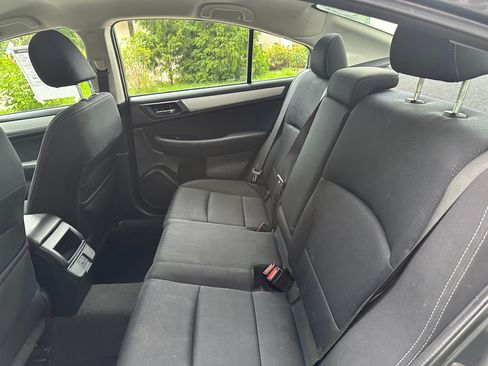 Used 2019 Subaru Legacy 2.5i Premium AWD/4WD image 9