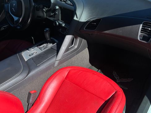 Used 2014 Chevrolet Corvette Stingray Coupe image 9