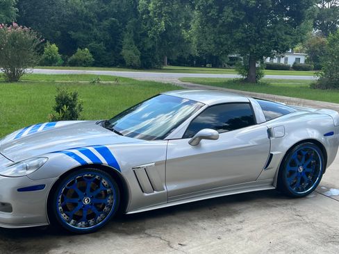 Used 2006 Chevrolet Corvette Coupe w/ Preferred Equipment Group RWD image 1