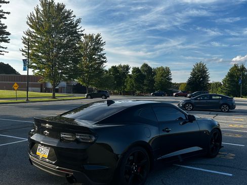Used 2022 Chevrolet Camaro SS image 9