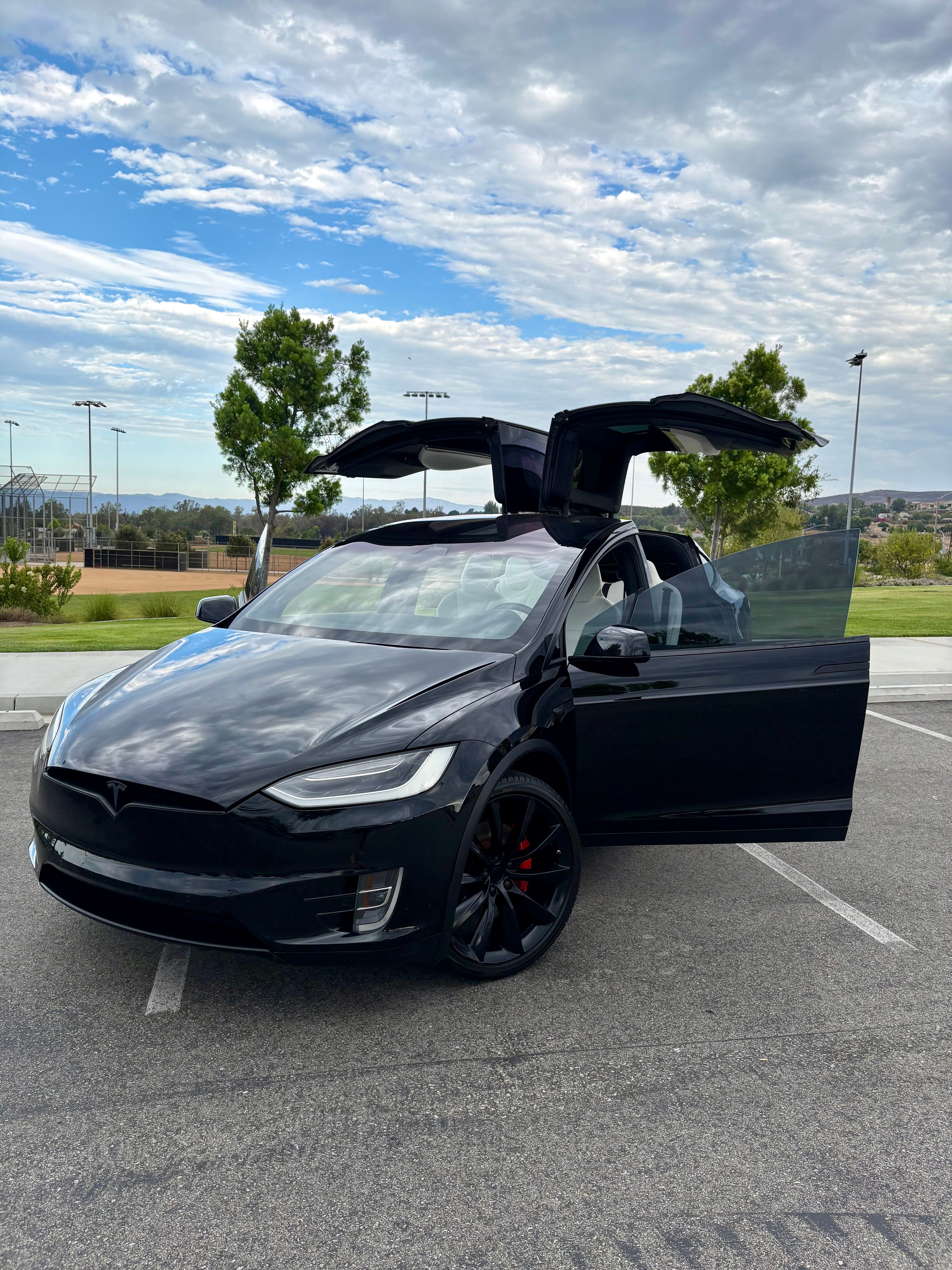 Used 2016 Tesla Model X 75D AWD/4WD image 2